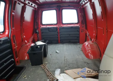 2021 Chevrolet Express G2500 z USA, uszkodzony, nr VIN 1GCWGAFP5M1225756